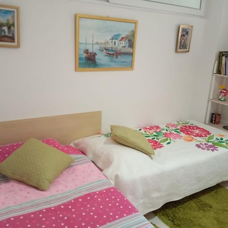 Etage De Villa Avec Jardin, Pres De L'Aireport Et Parking Prive Ariana Extérieur photo