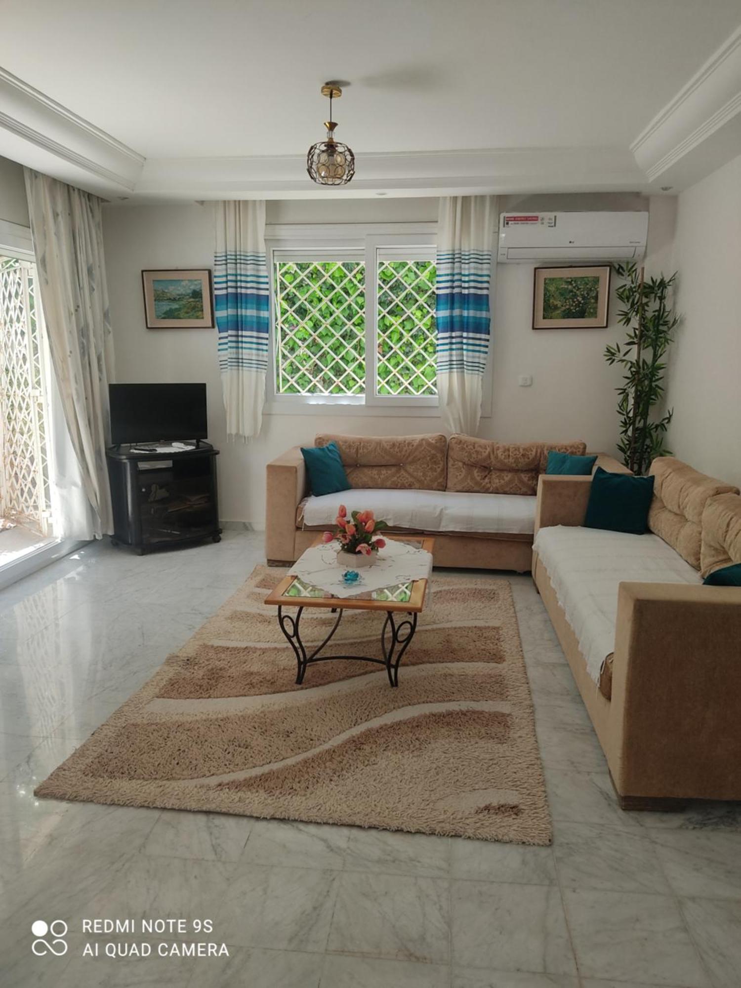 Etage De Villa Avec Jardin, Pres De L'Aireport Et Parking Prive Ariana Extérieur photo