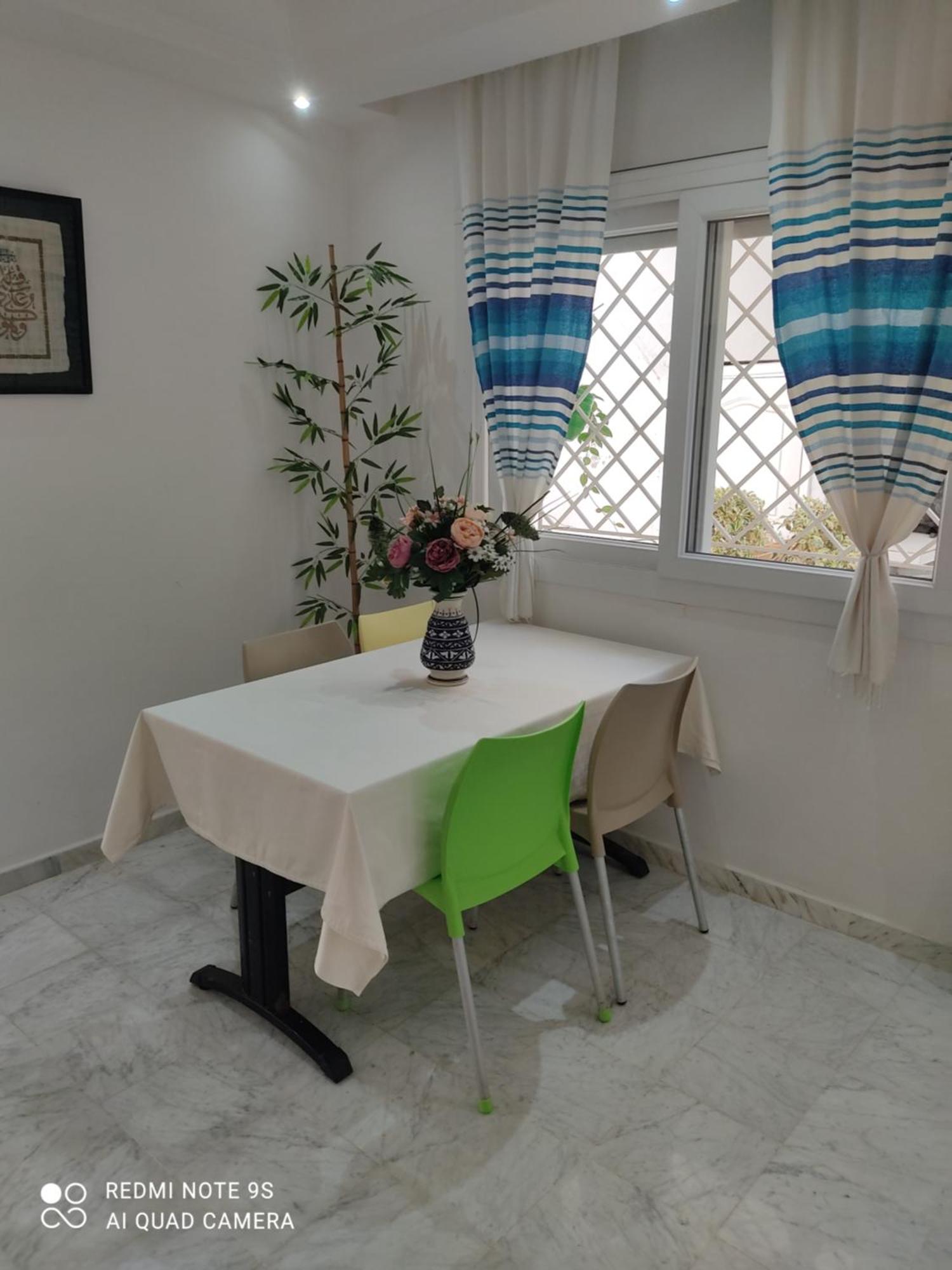 Etage De Villa Avec Jardin, Pres De L'Aireport Et Parking Prive Ariana Extérieur photo