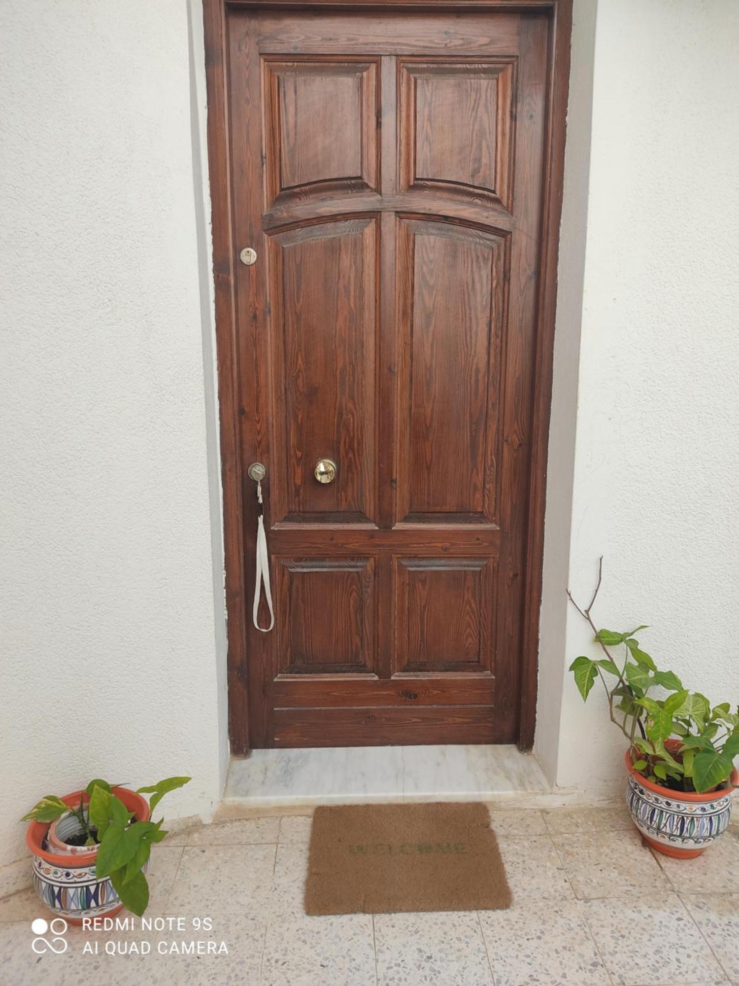 Etage De Villa Avec Jardin, Pres De L'Aireport Et Parking Prive Ariana Extérieur photo