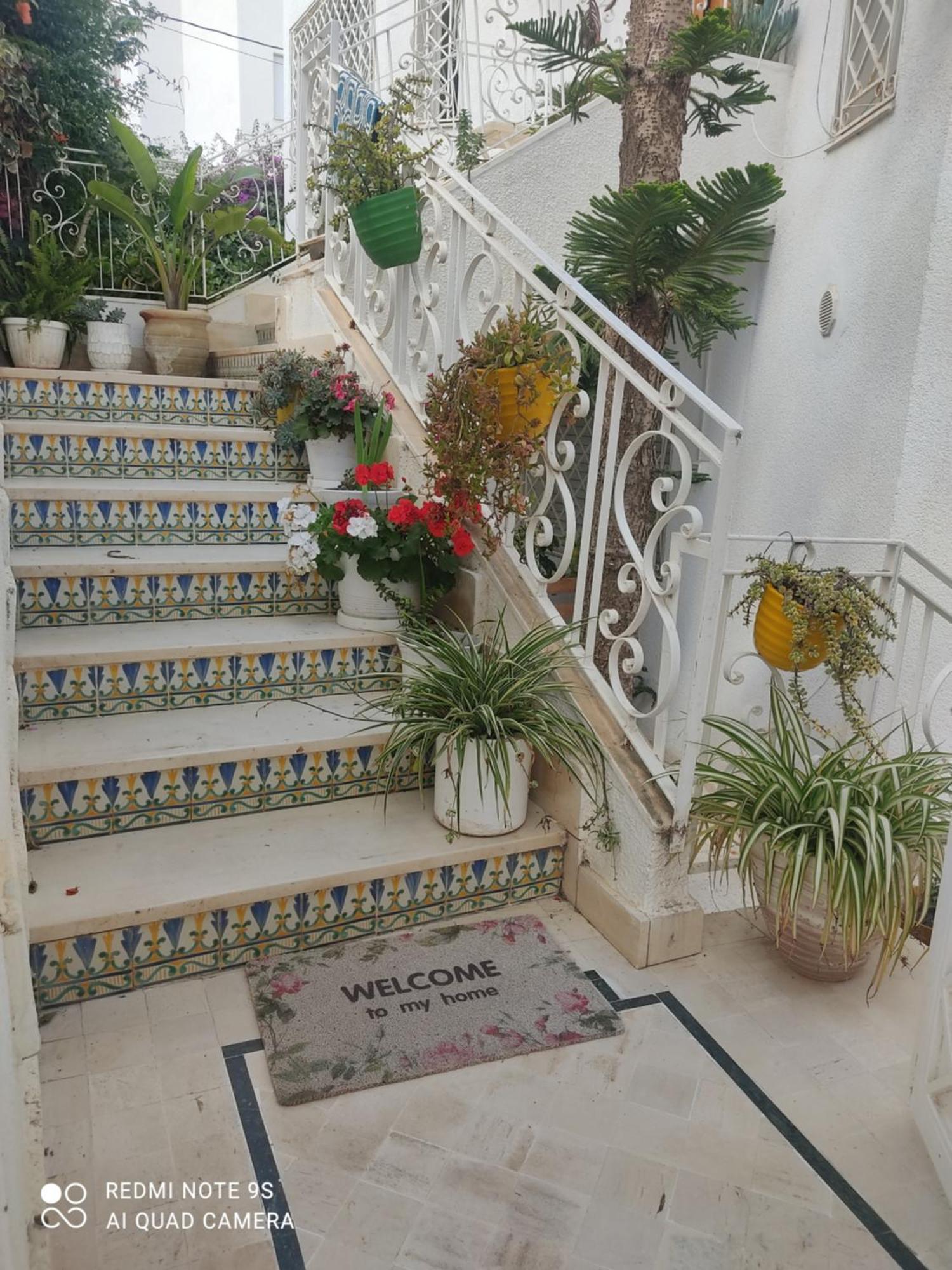 Etage De Villa Avec Jardin, Pres De L'Aireport Et Parking Prive Ariana Extérieur photo