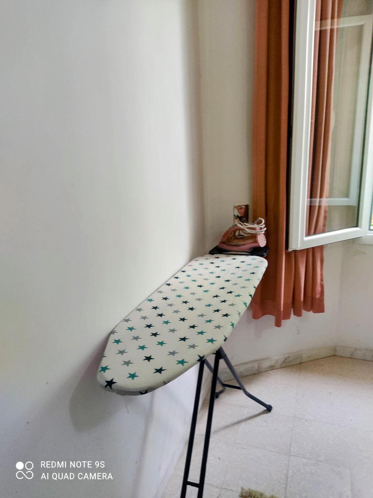 Etage De Villa Avec Jardin, Pres De L'Aireport Et Parking Prive Ariana Extérieur photo