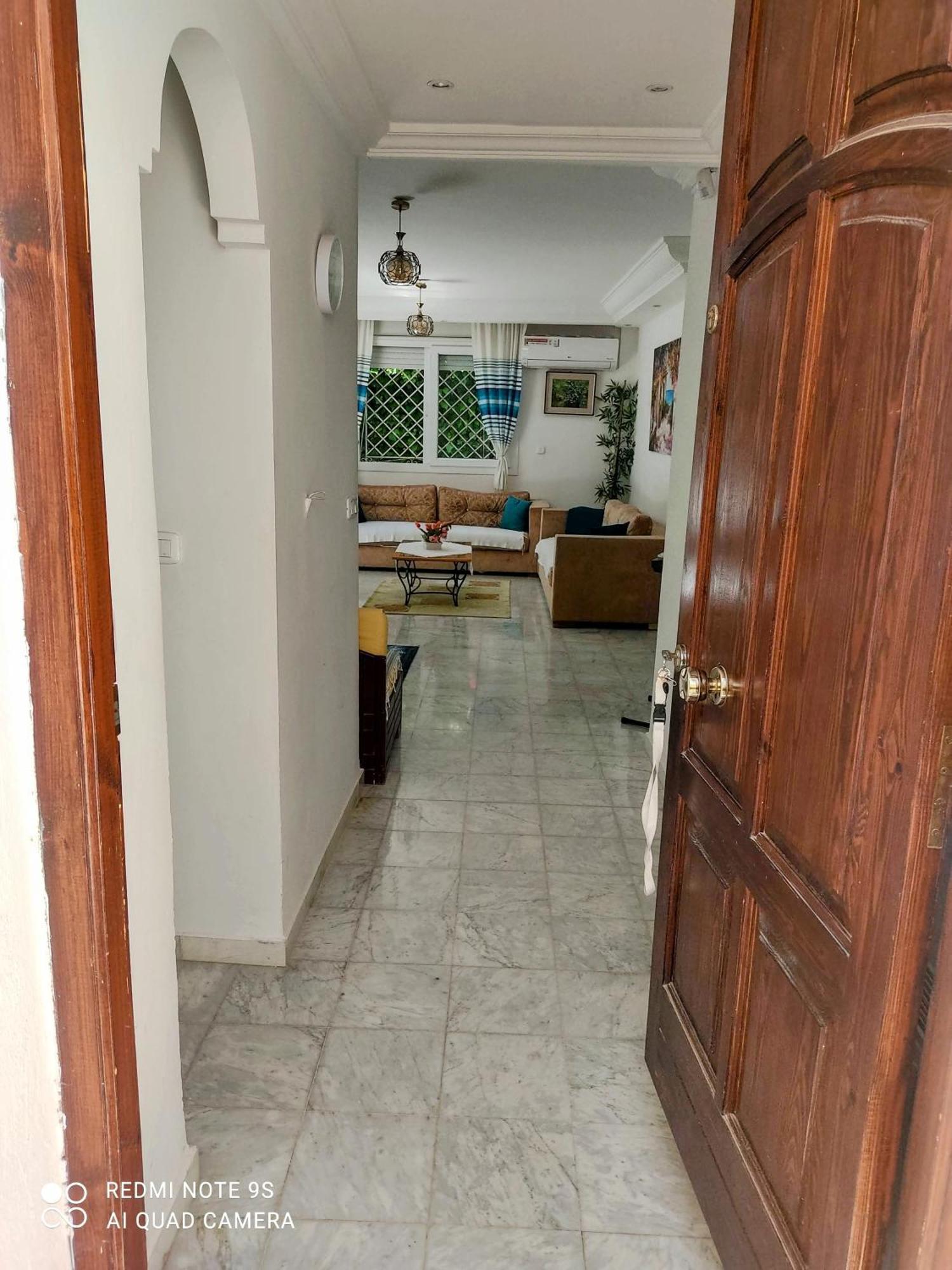 Etage De Villa Avec Jardin, Pres De L'Aireport Et Parking Prive Ariana Extérieur photo